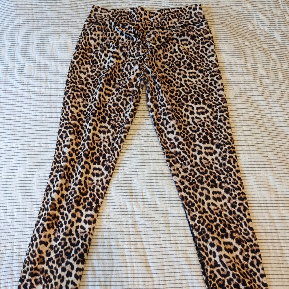 Zyia Leopard Leggings